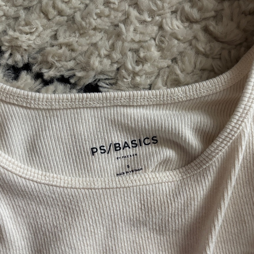 PacSun Neutral Ribbed Scoop Cropped Tank - Picture 2 of 2